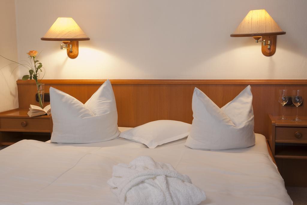 Hotel Parkfrieden Тіммендорфер-Штранд Номер фото